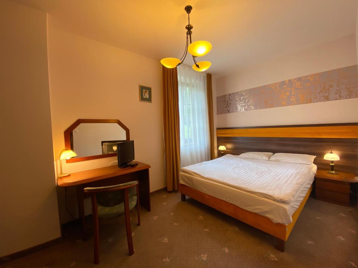 Hotel Grant Krynica Zdroj Exterior photo
